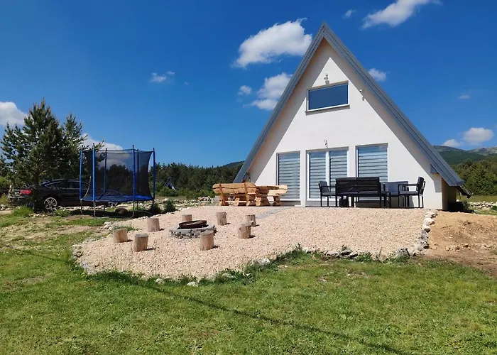 شاليه Madalina Blidinje *